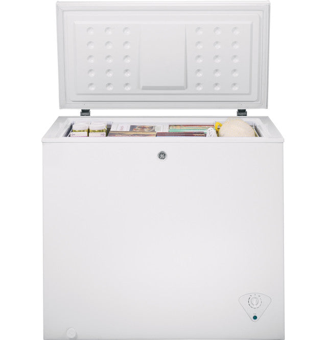 GE FCM7STWW 7.0 Cu. Ft. Manual Defrost Chest Freezer in White