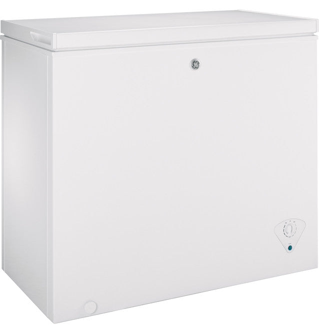 GE FCM7STWW 7.0 Cu. Ft. Manual Defrost Chest Freezer in White