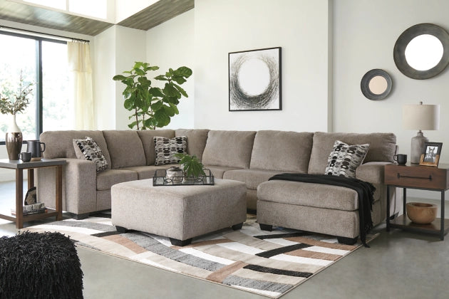 Ballinasloe 3-Piece Sectional with Ottoman - RHF Chaise