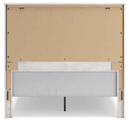 Gerridan Queen Panel Bed with 2 Nightstands