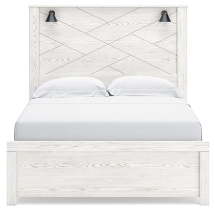 Gerridan Queen Panel Bed with 2 Nightstands