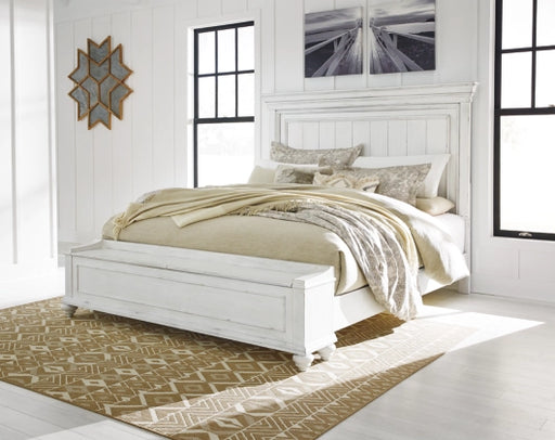 Kanwyn Queen Panel Bed with Storage Bench in Whitewash