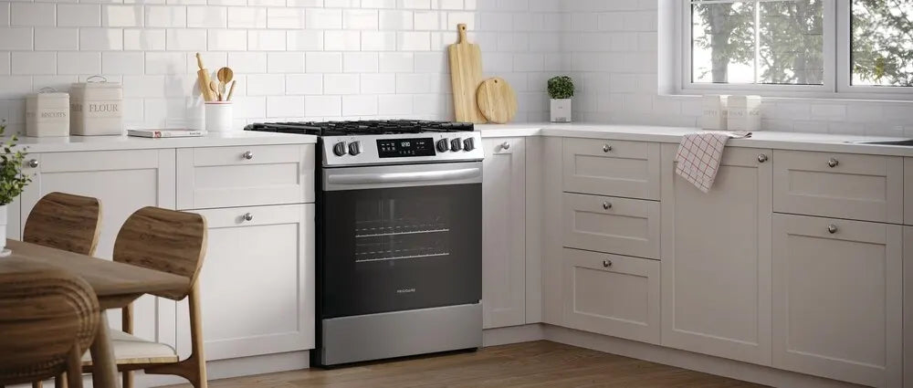 Frigidaire FCFG3062AS 30" Gas Range with Steam Clean in Stainless Steel