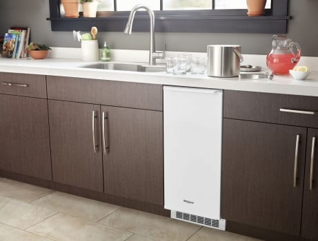 Whirlpool WUI75X15HW 15-inch Icemaker with Clear Ice Technology in White